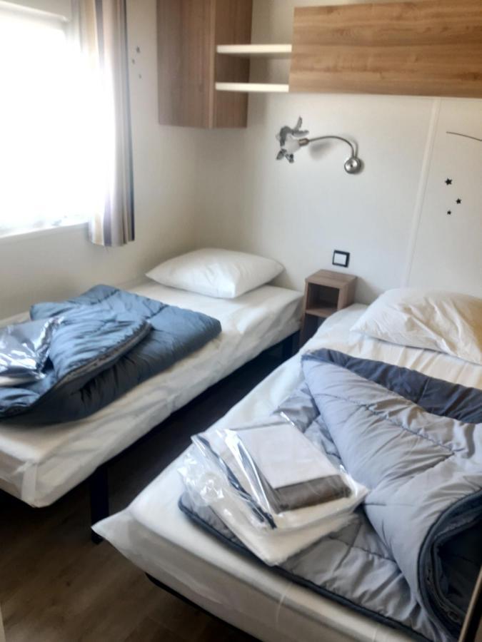 Camping Des Dunes De Contis Mobilhome 3Ch, سان جوليان-أون-بورن المظهر الخارجي الصورة